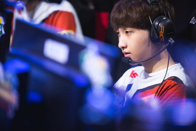 旋转球和快 旋转球和快