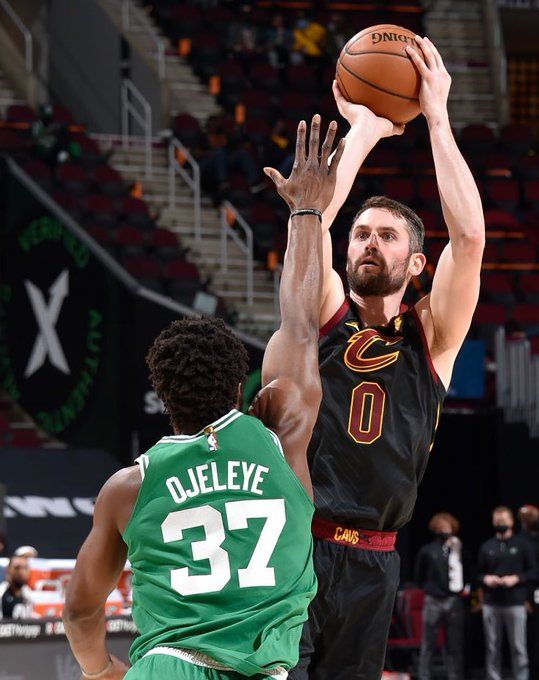 三十二岁的 三十二岁的